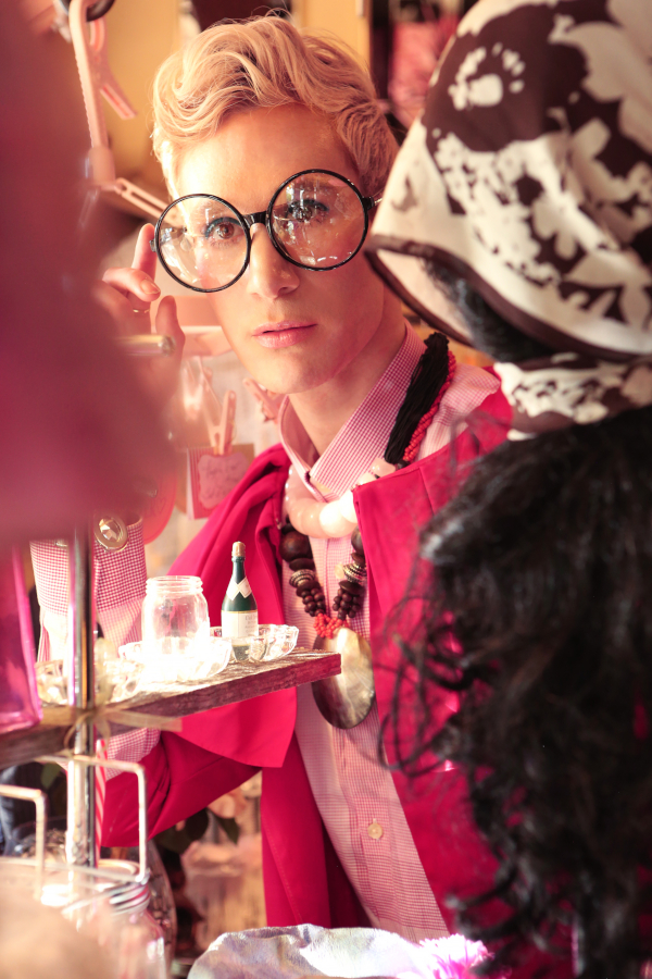 Anna Wong Stylist. Seattle wardrobe stylist.Seattle editorial stylist,Seattle commercial stylist, Ryan Conover as Iris Apfel,Moevir magazine editorial, for Iris,Mcklyn Cole,