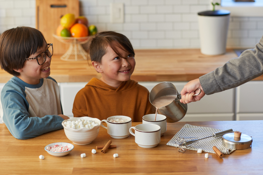 Anna Wong Stylist,Seattle wardrobe stylist,Kids stylist,Seattle commercial stylist,Seattle editorial stylist,commercial stylist, editorial stylist, Chefn hot chocolate maker. 